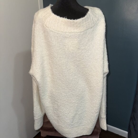 Aerie Teddy V Neck Boucle Sweater With Ribbed Trim In Natural Size XL - Picture 7 of 9